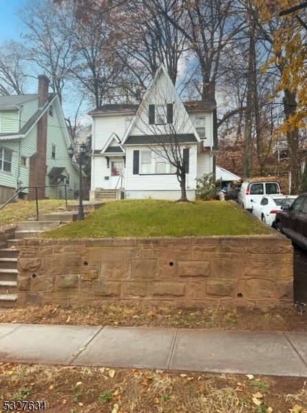 Property Photo:  63 Rollinson St  NJ 07052 