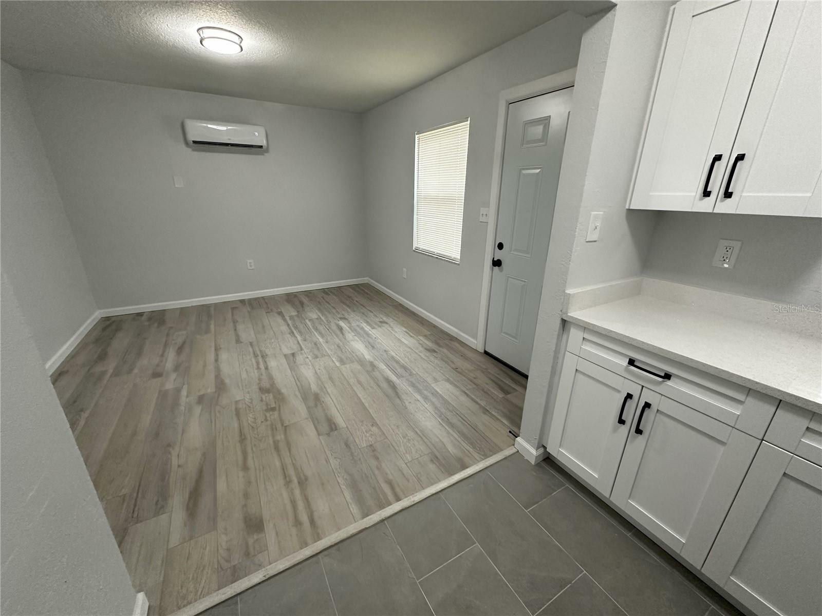 Property Photo:  1500 Jo Ann Court  FL 33613 