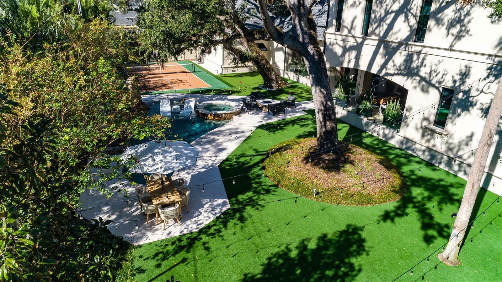 Property Photo: 4518 W Rosemere Road FL 33609