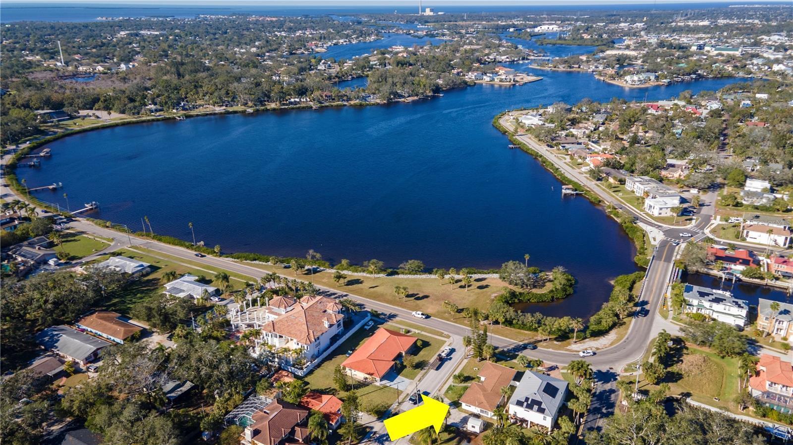 603 Virginia Avenue  Tarpon Springs FL 34689 photo