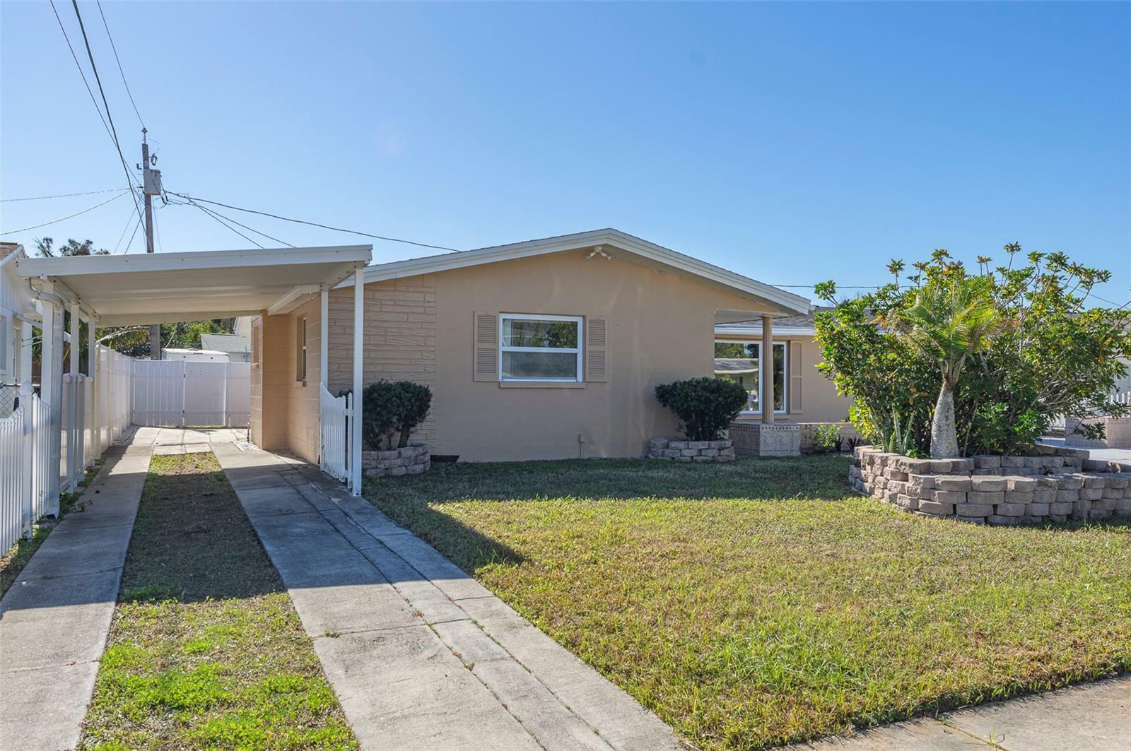 Property Photo: 3746 Fox Dale Lane FL 34691