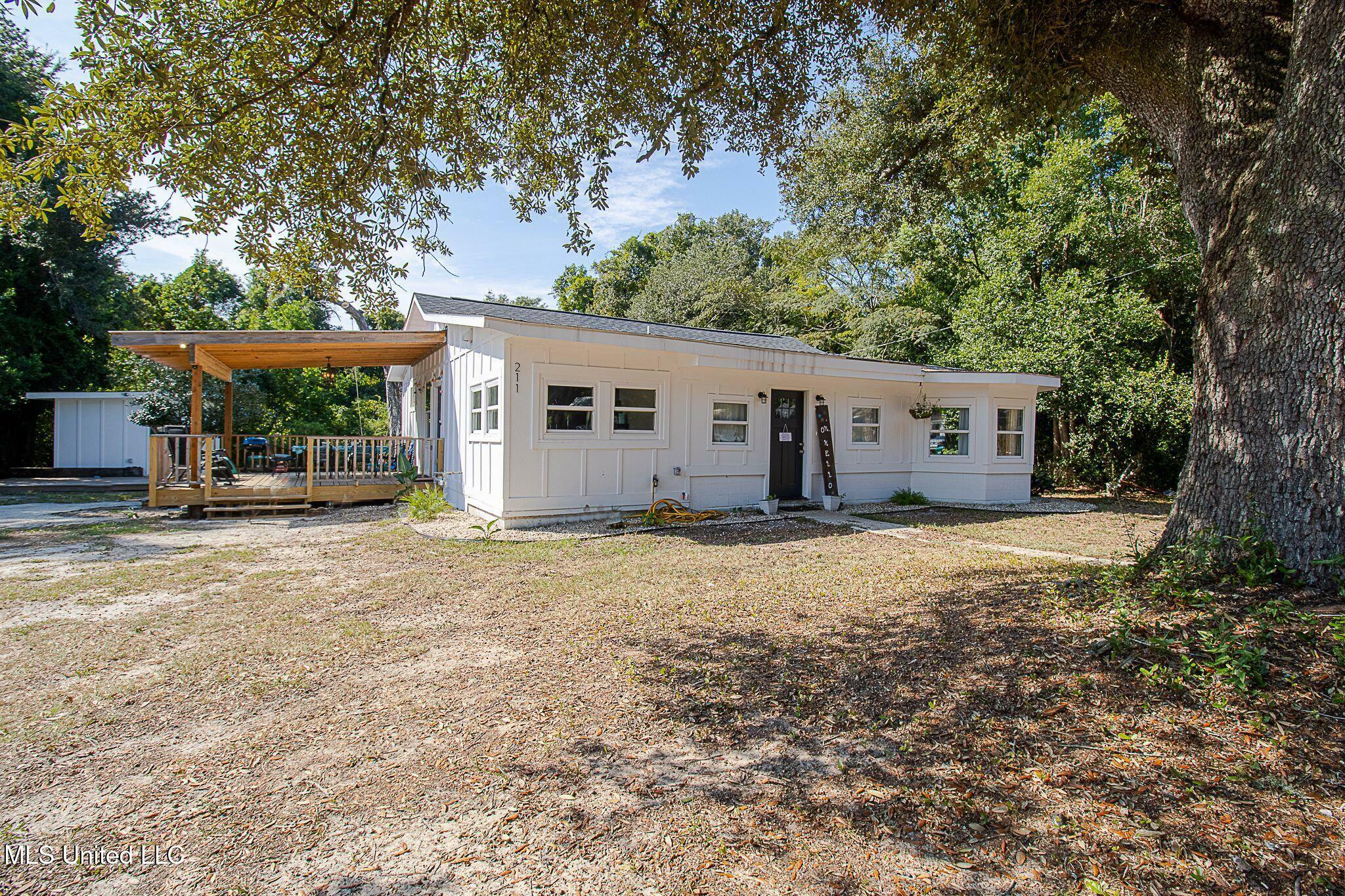 Property Photo:  211 28th Street  MS 39507 