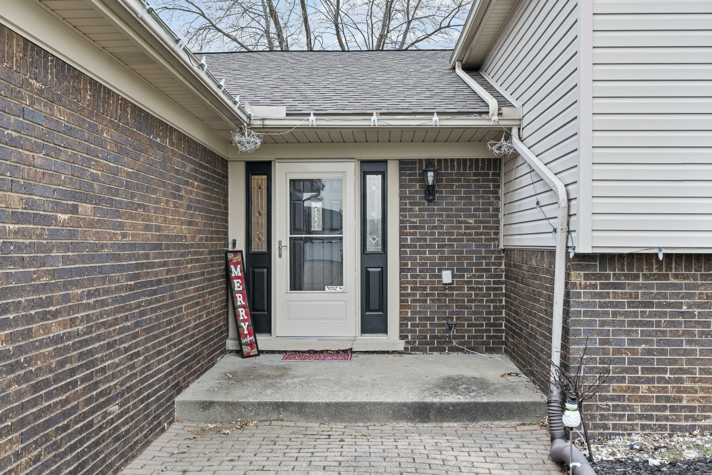 Property Photo:  35751 Candlewood Drive  MI 48312 