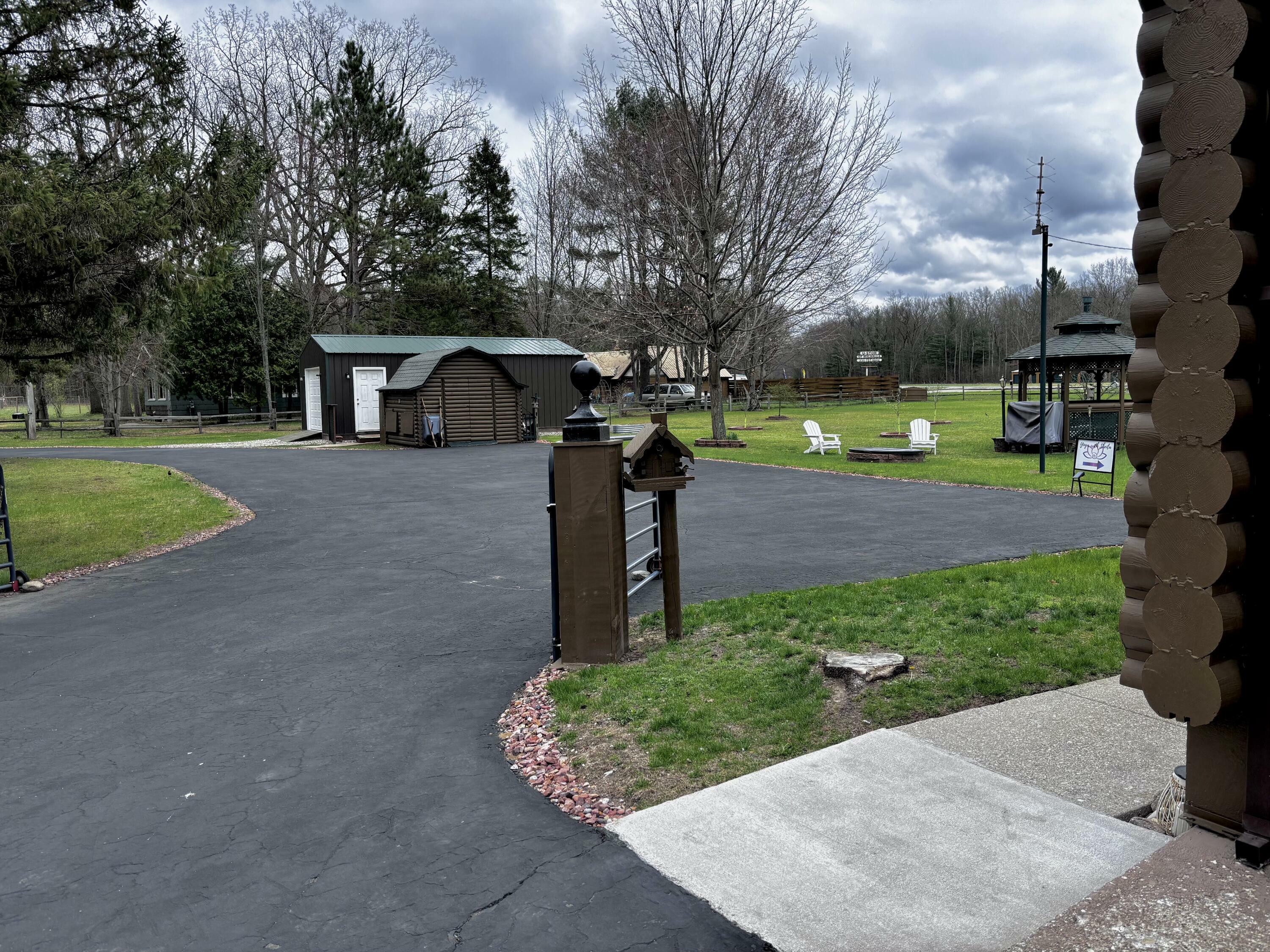 Property Photo:  6750 US-10  MI 49410 