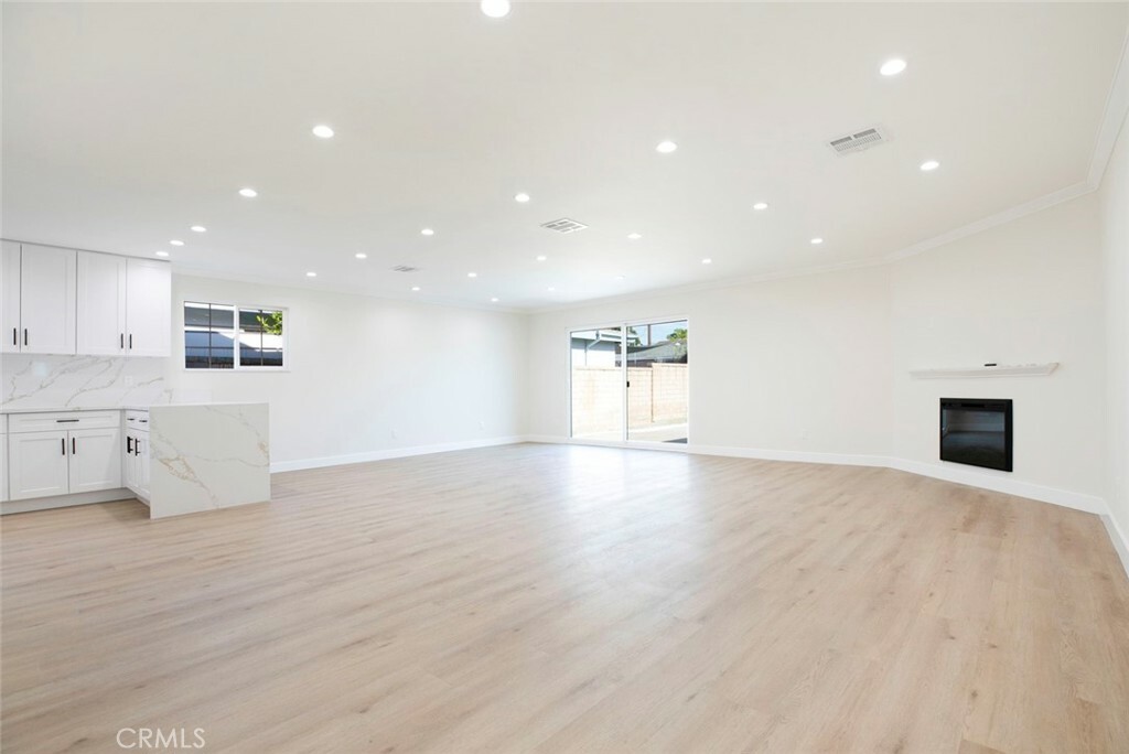 Property Photo:  8006 Ben Avenue  CA 91605 