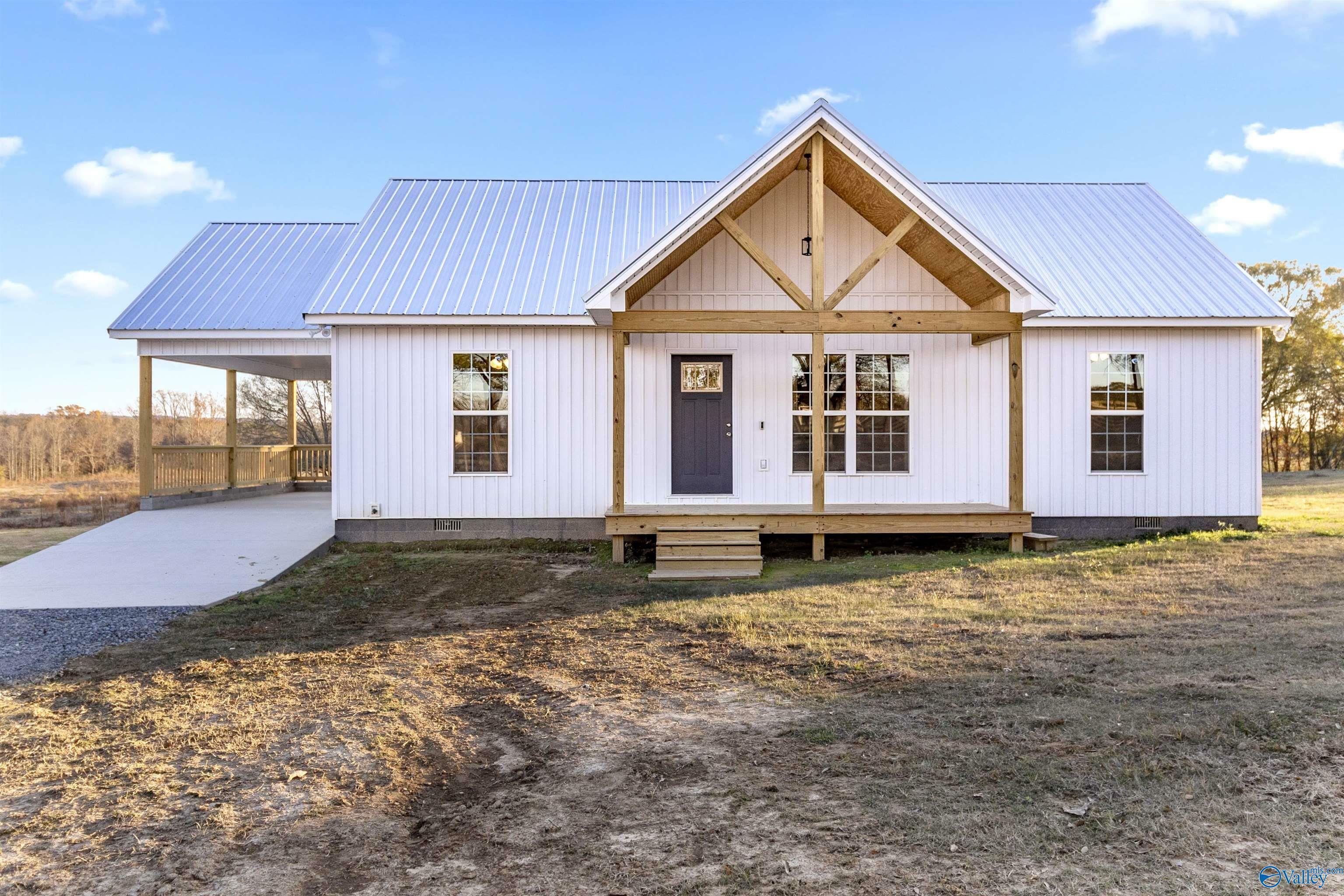 Property Photo:  7113 Summerville Road  AL 35957 