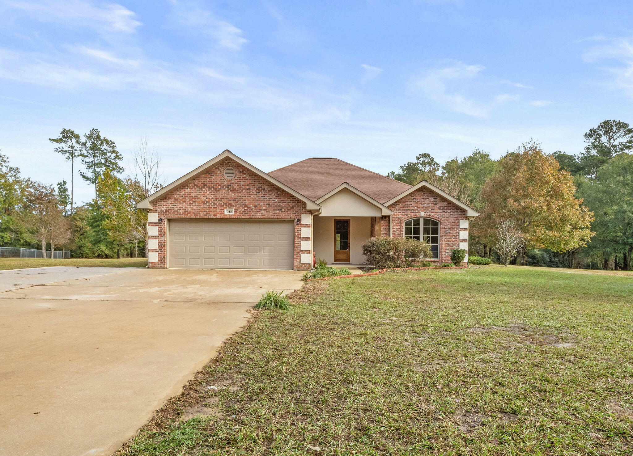 Property Photo: 318 Ohara Rd LA 71446
