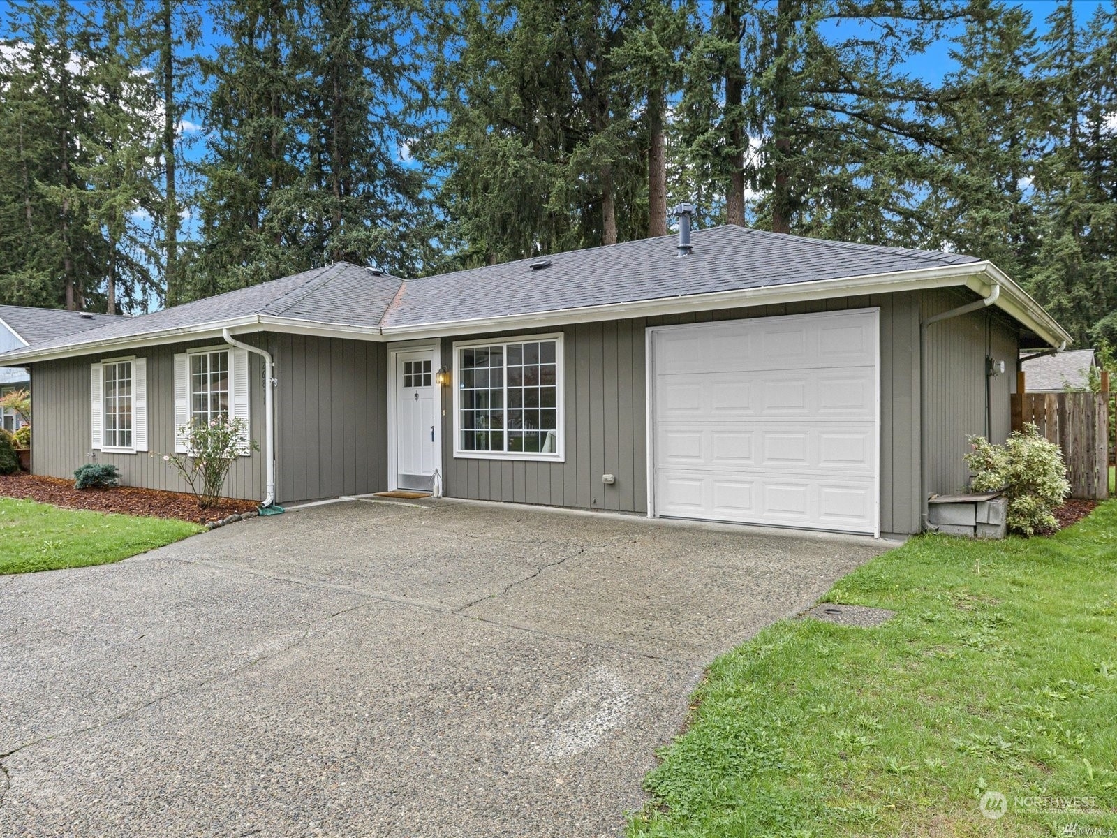 Property Photo:  26811  194th Avenue SE  WA 98042 