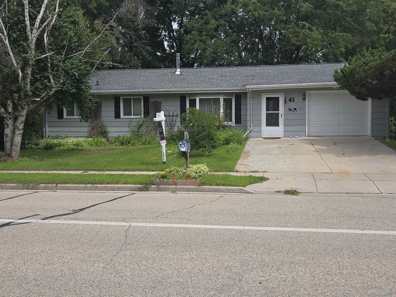 Property Photo:  41 East Vista Boulevard  WI 53946 