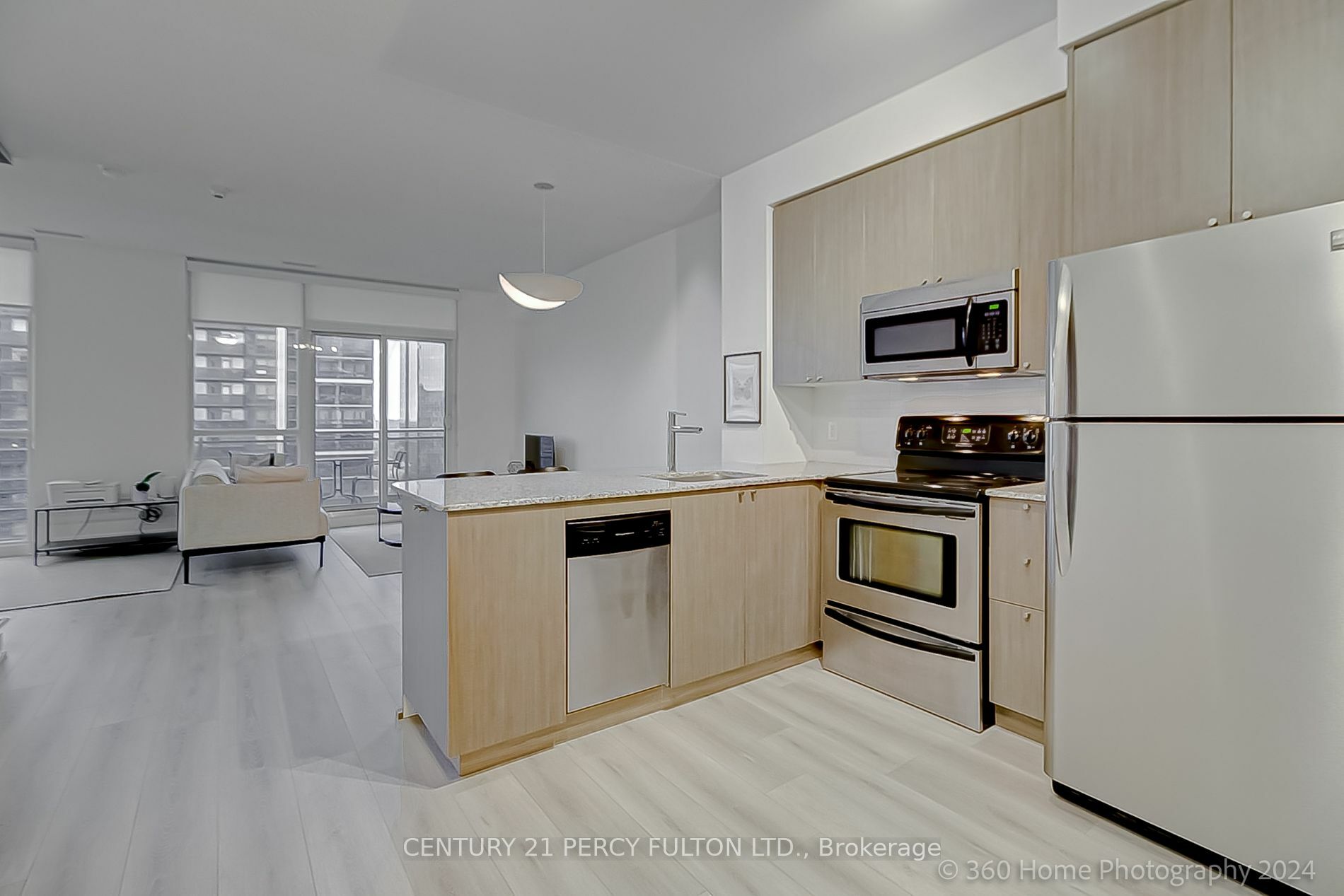 Photo de la propriété:  23 Sheppard Ave E 2011  ON M2N 0C8 