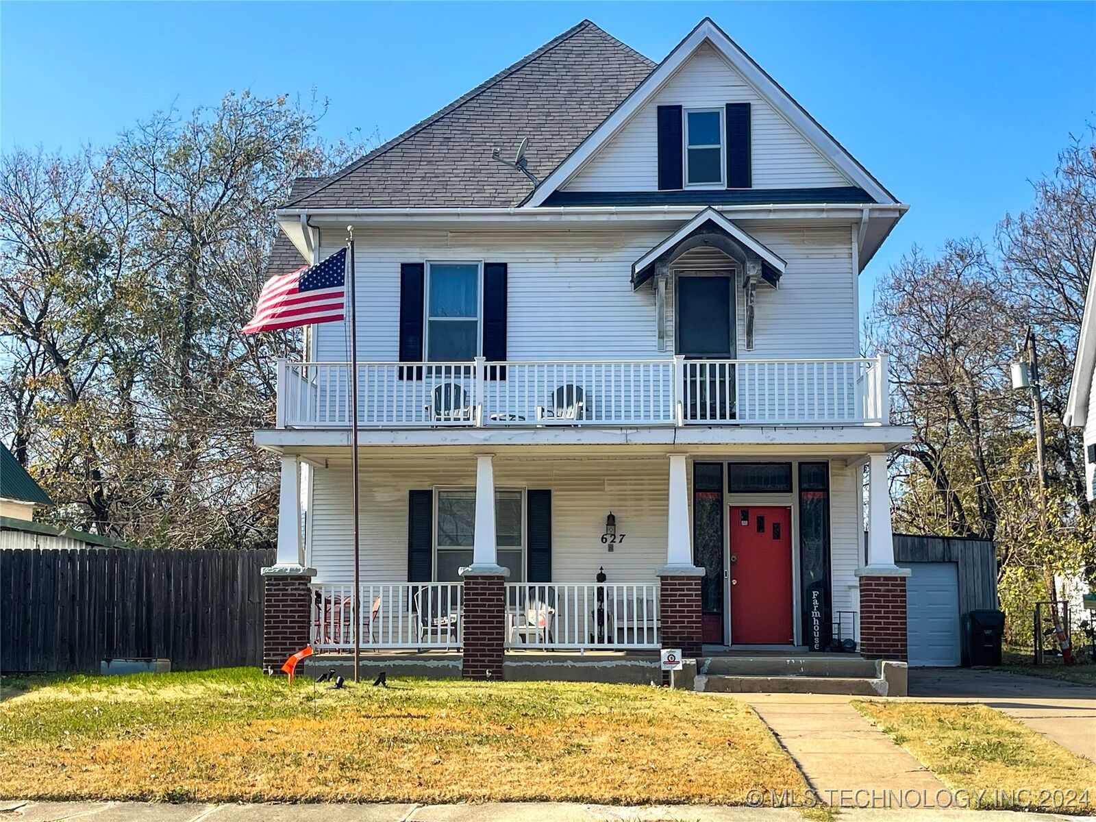 Property Photo:  627 N F Street  OK 74403 