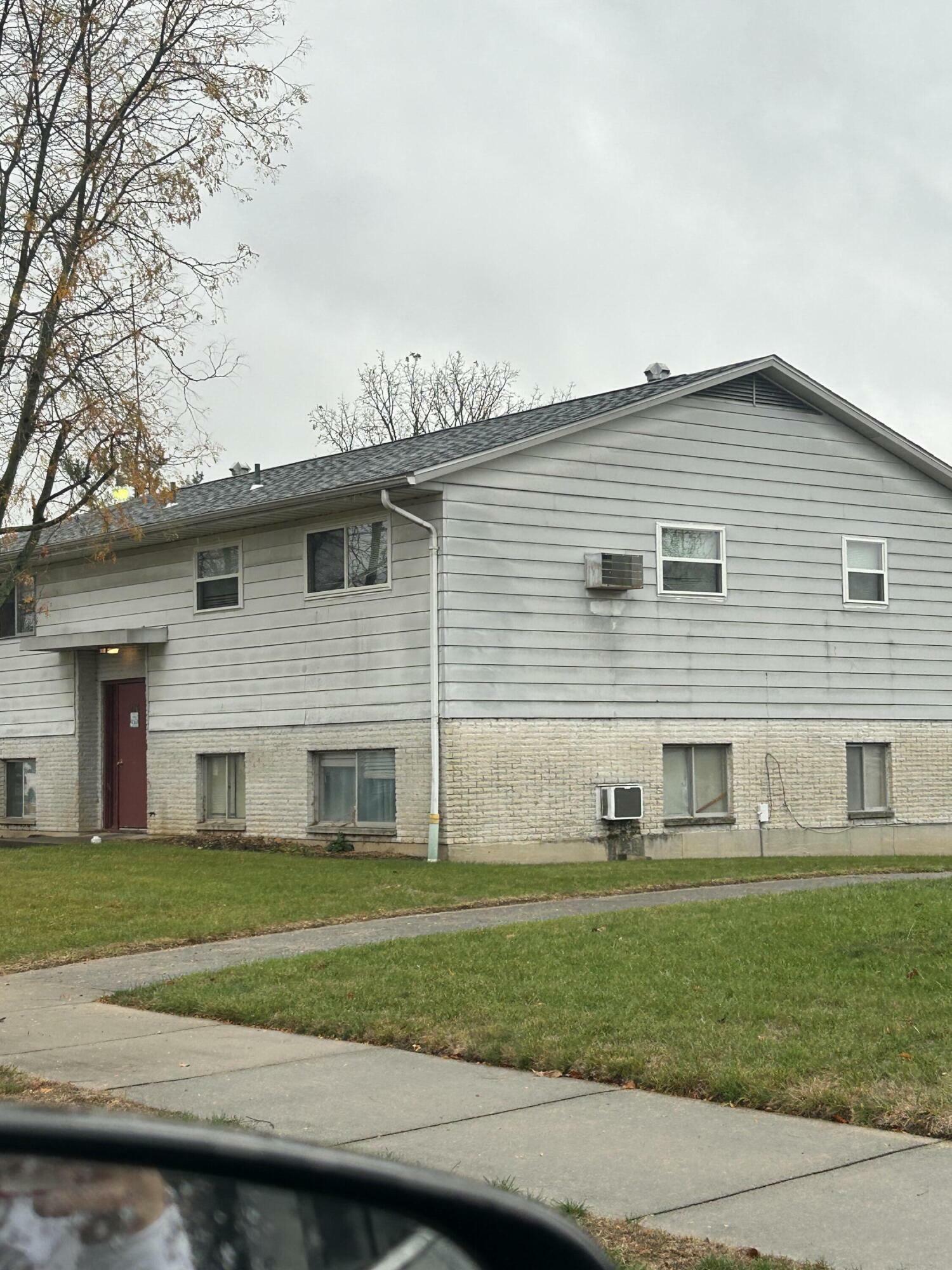 Property Photo:  914 W Lake Avenue  OH 45344 