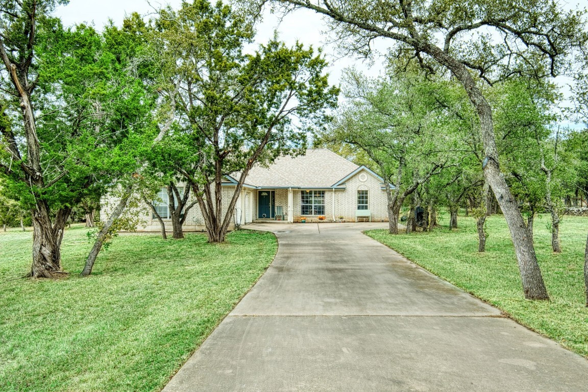 Property Photo: 110 Rockwood Pass TX 78633