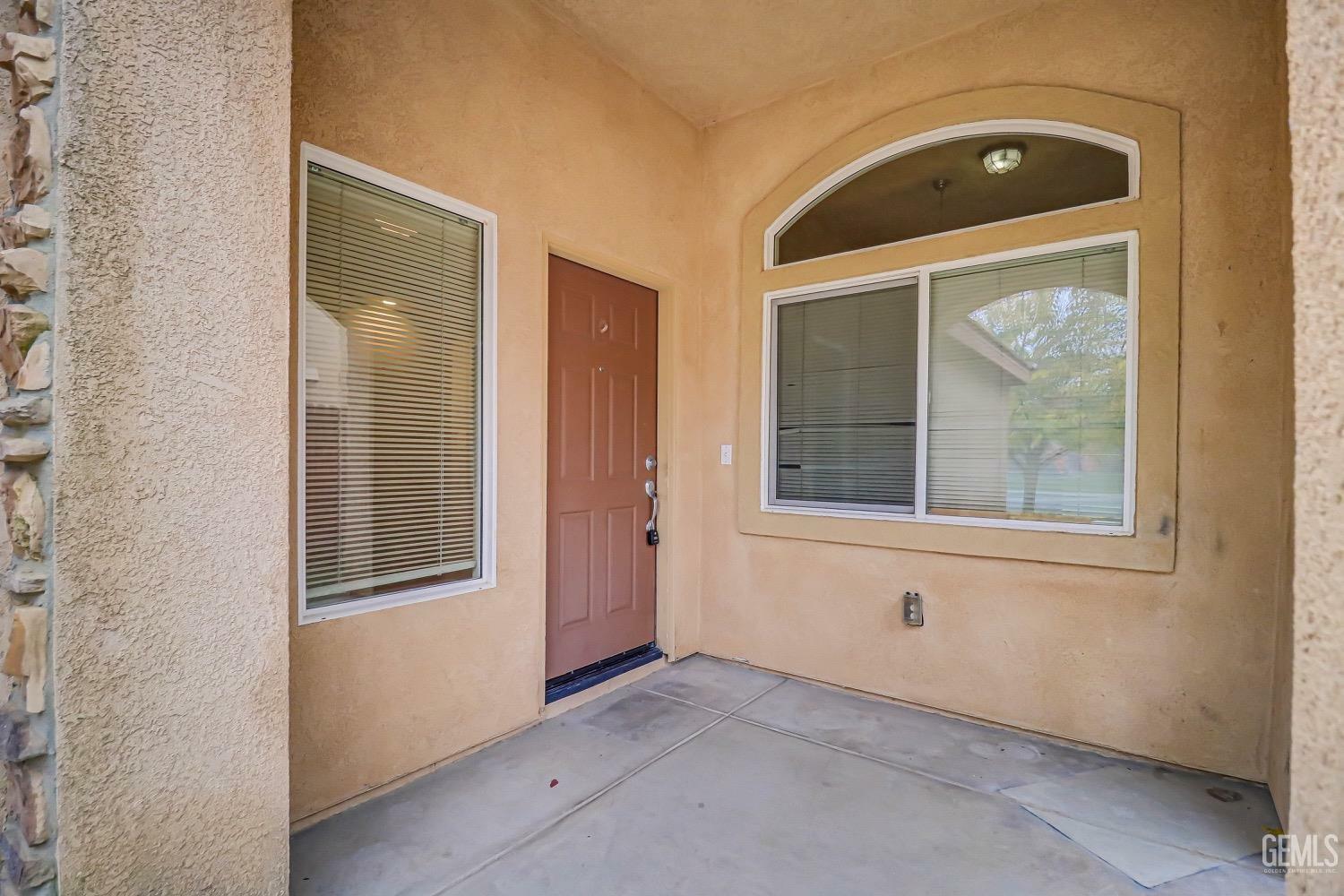 Property Photo:  9519 Midnight Creek Way  CA 93311 