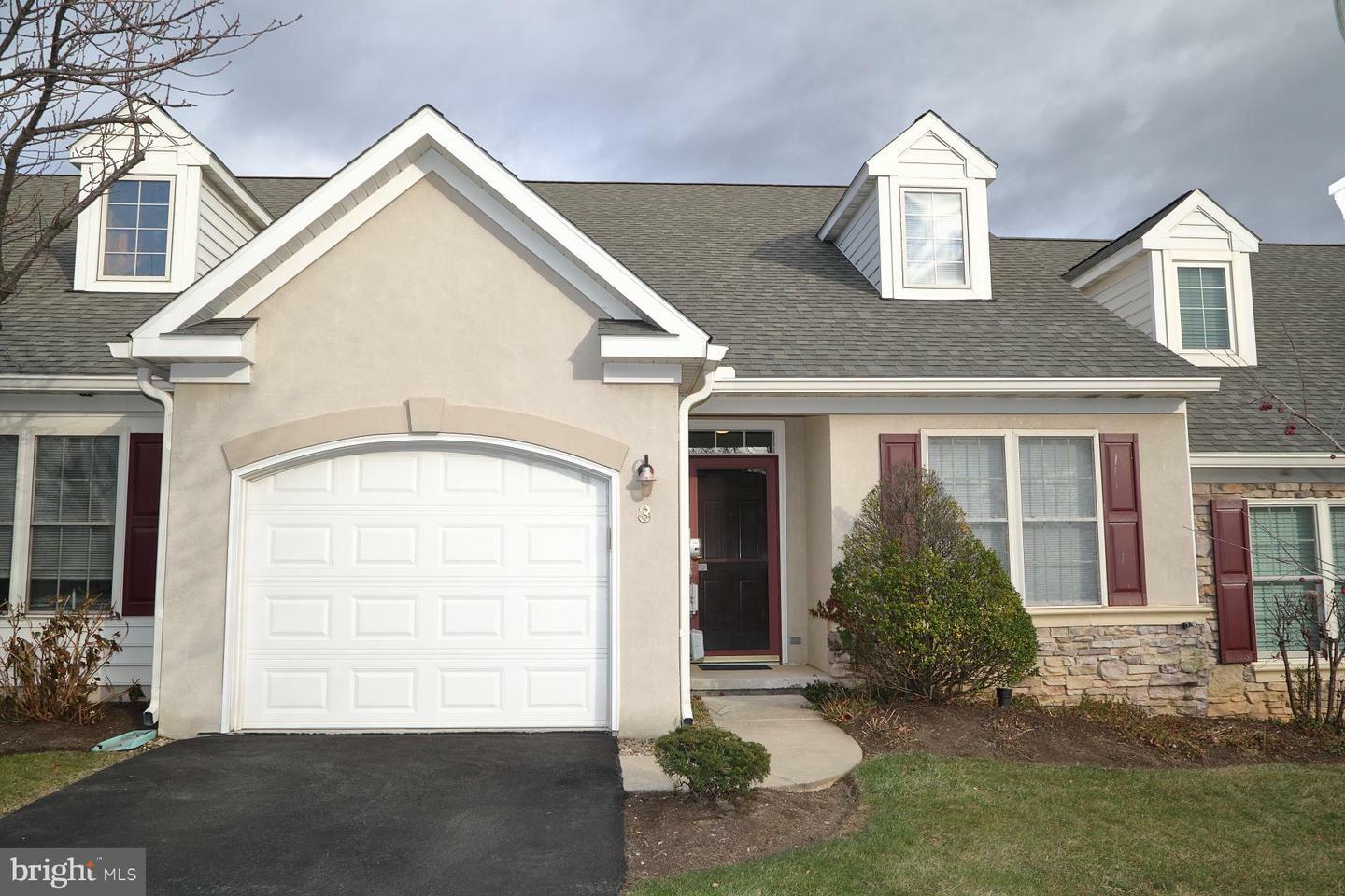 Property Photo:  3 York Court  PA 17602 