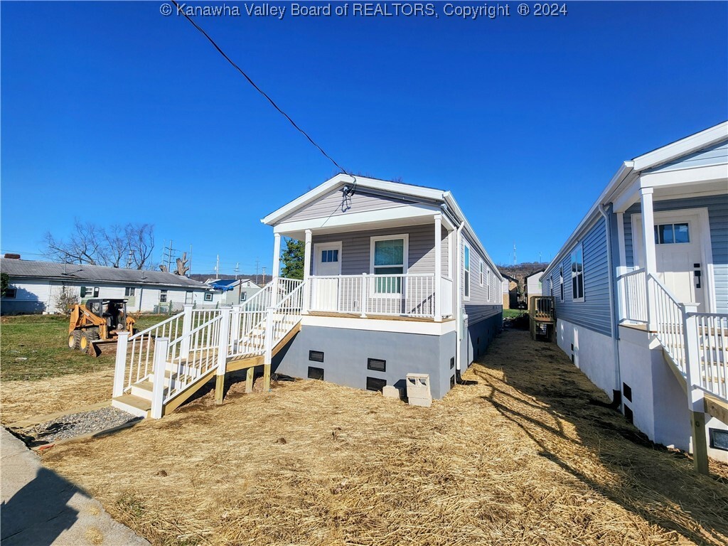 Property Photo: 1516 2nd Avenue WV 25387