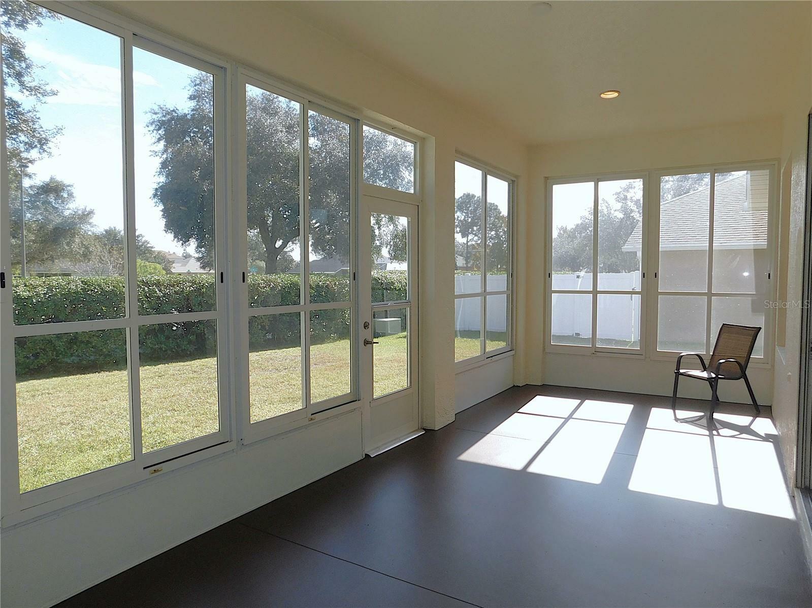 Property Photo: 4085 SW 49th Avenue FL 34474