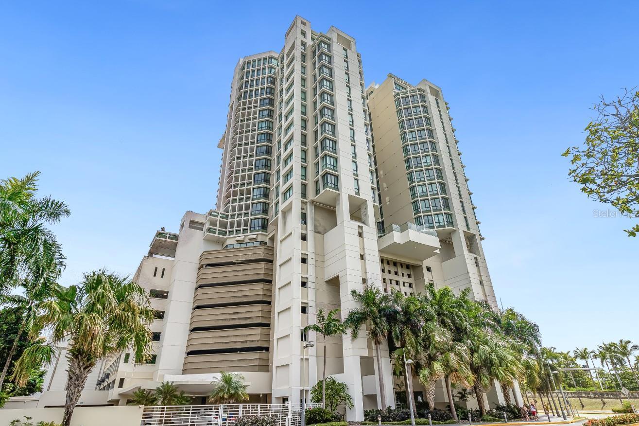 Property Photo:  35 Munoz Rivera Ave, Caribe Plaza 1103  PR 00901 