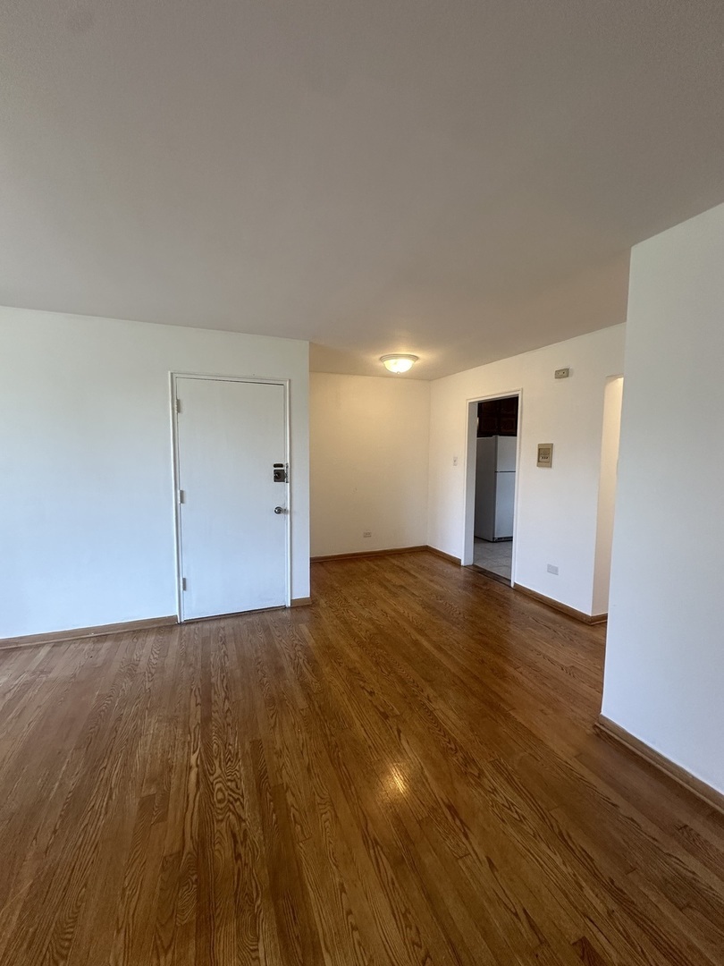 Property Photo:  2621 W Fitch Avenue 1D  IL 60645 