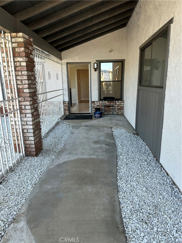 Property Photo:  4201 Sugar Cane Avenue  CA 93313 