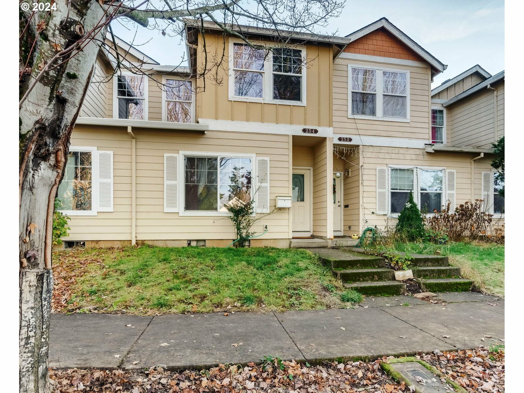 Property Photo:  254 NW Connell Ave  OR 97124 