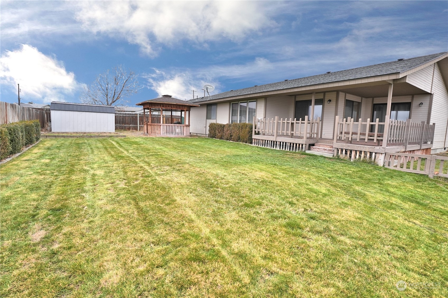 Property Photo:  344 N Grape Drive  WA 98837 