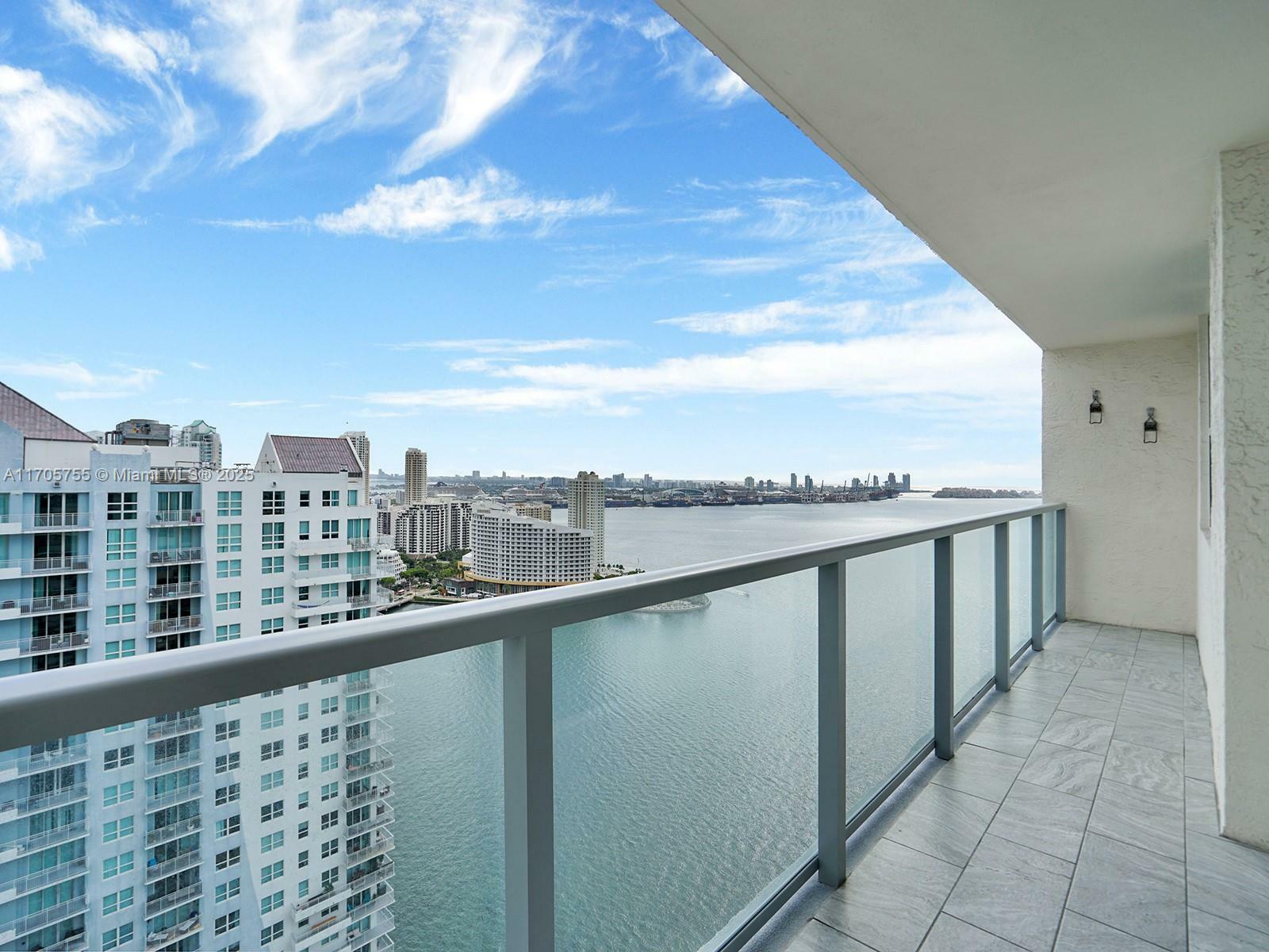 Property Photo:  1155 Brickell Bay Dr 3404  FL 33131 