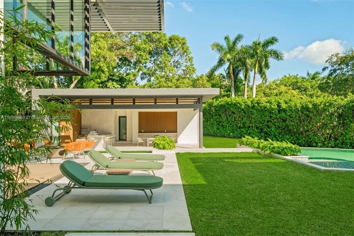 Property Photo: 5845 SW 130th Ter FL 33156
