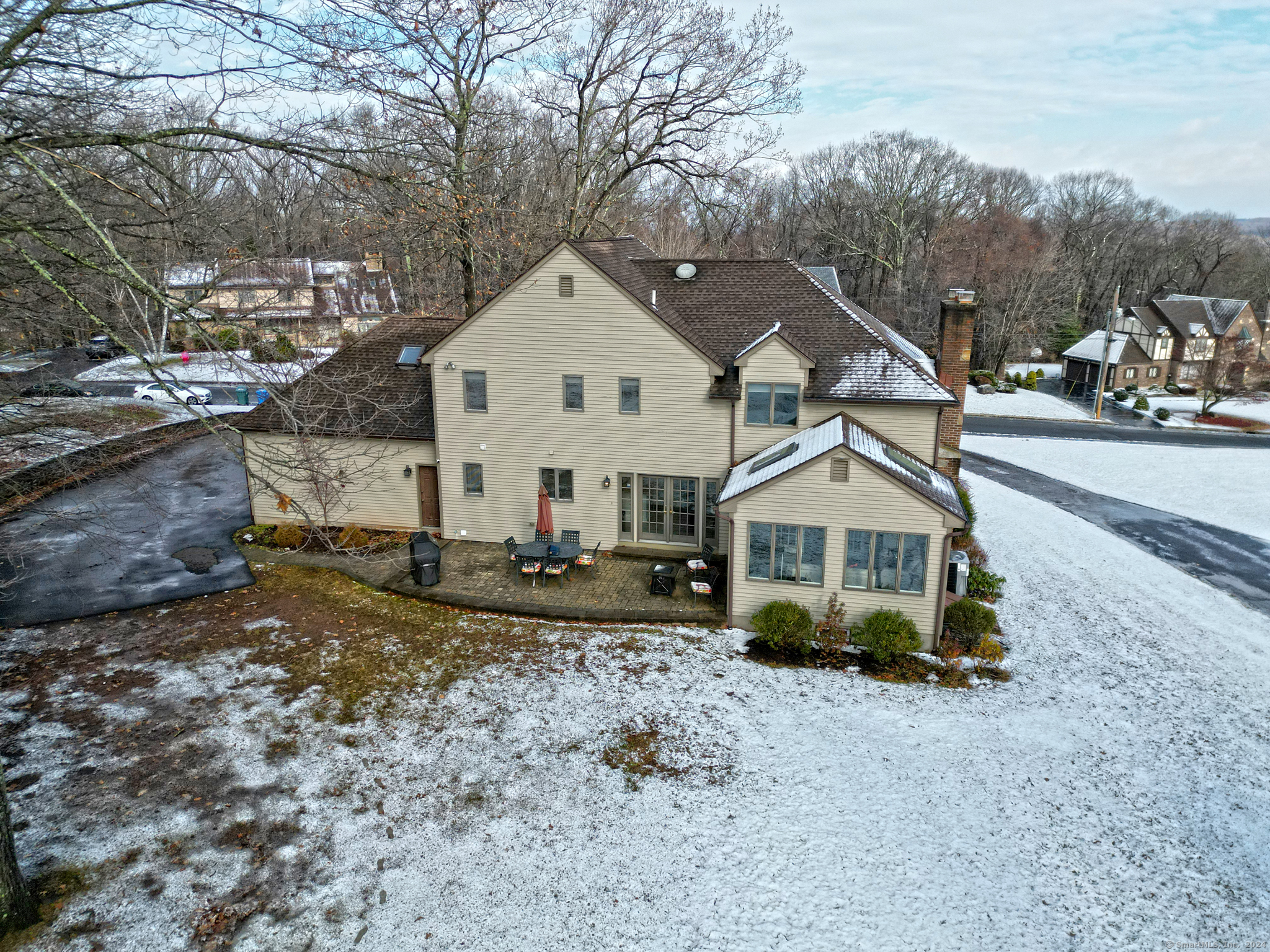 Property Photo:  124 Birchwood Drive  CT 06518 