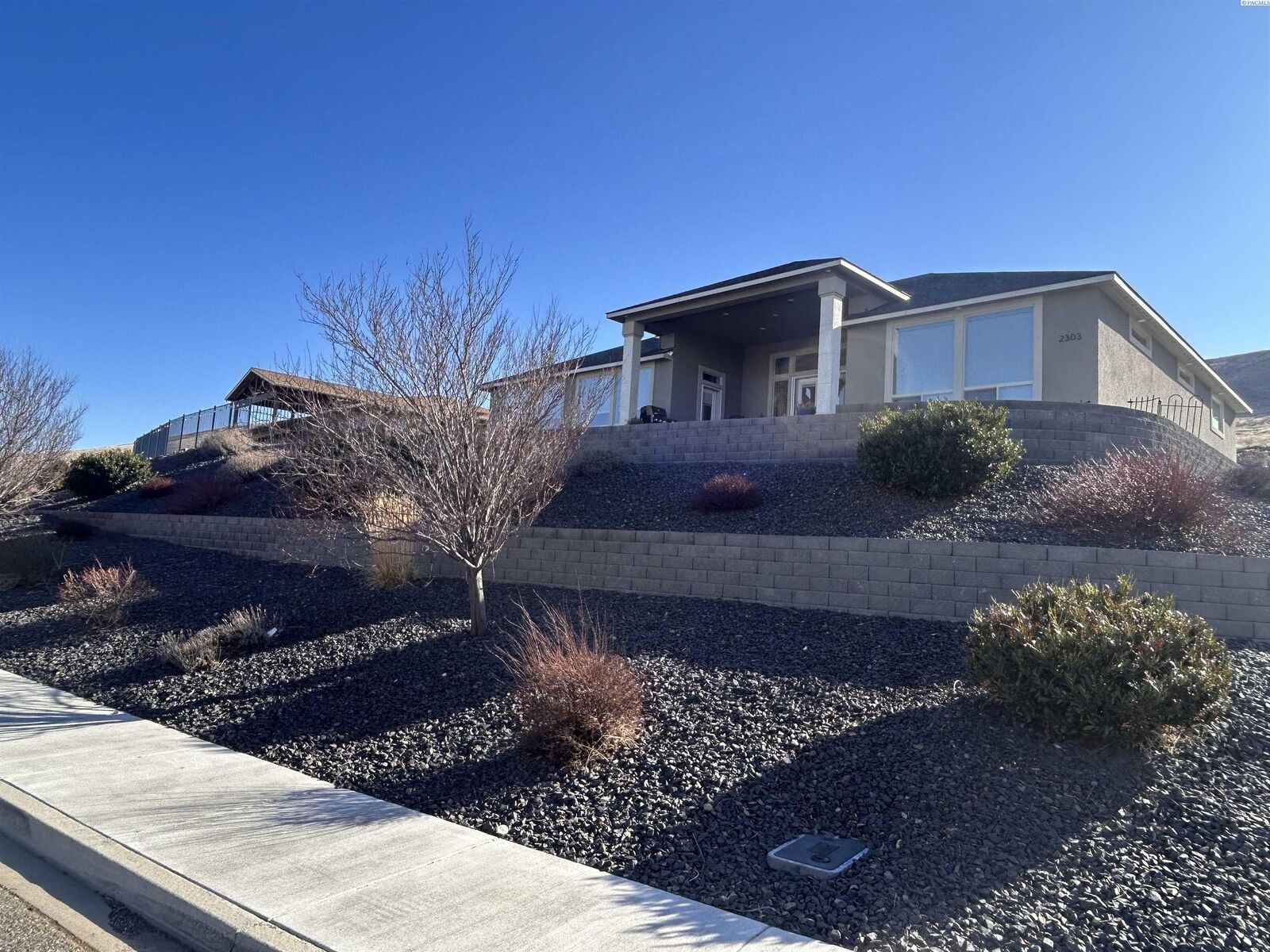 Property Photo: 2303 W 51st Ave WA 99337