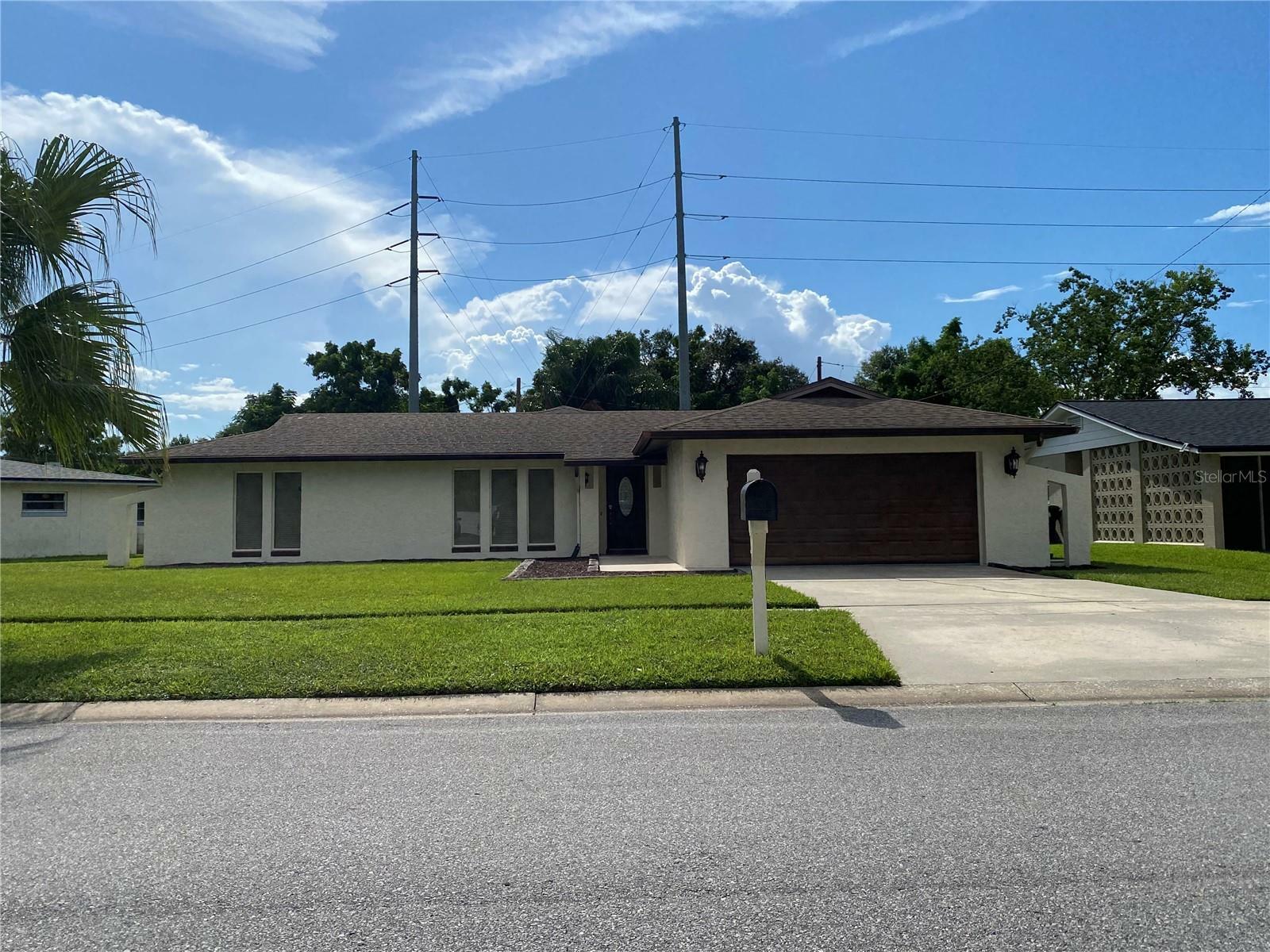 Property Photo:  1005 Carvell Drive  FL 32792 