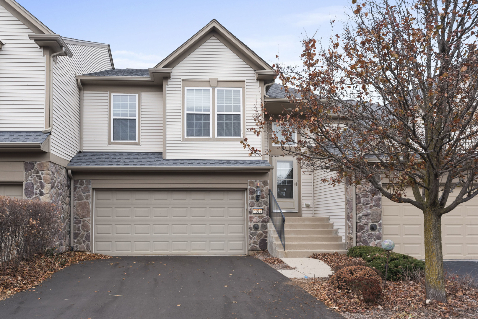 Property Photo:  1382 Orchid Street  IL 60560 