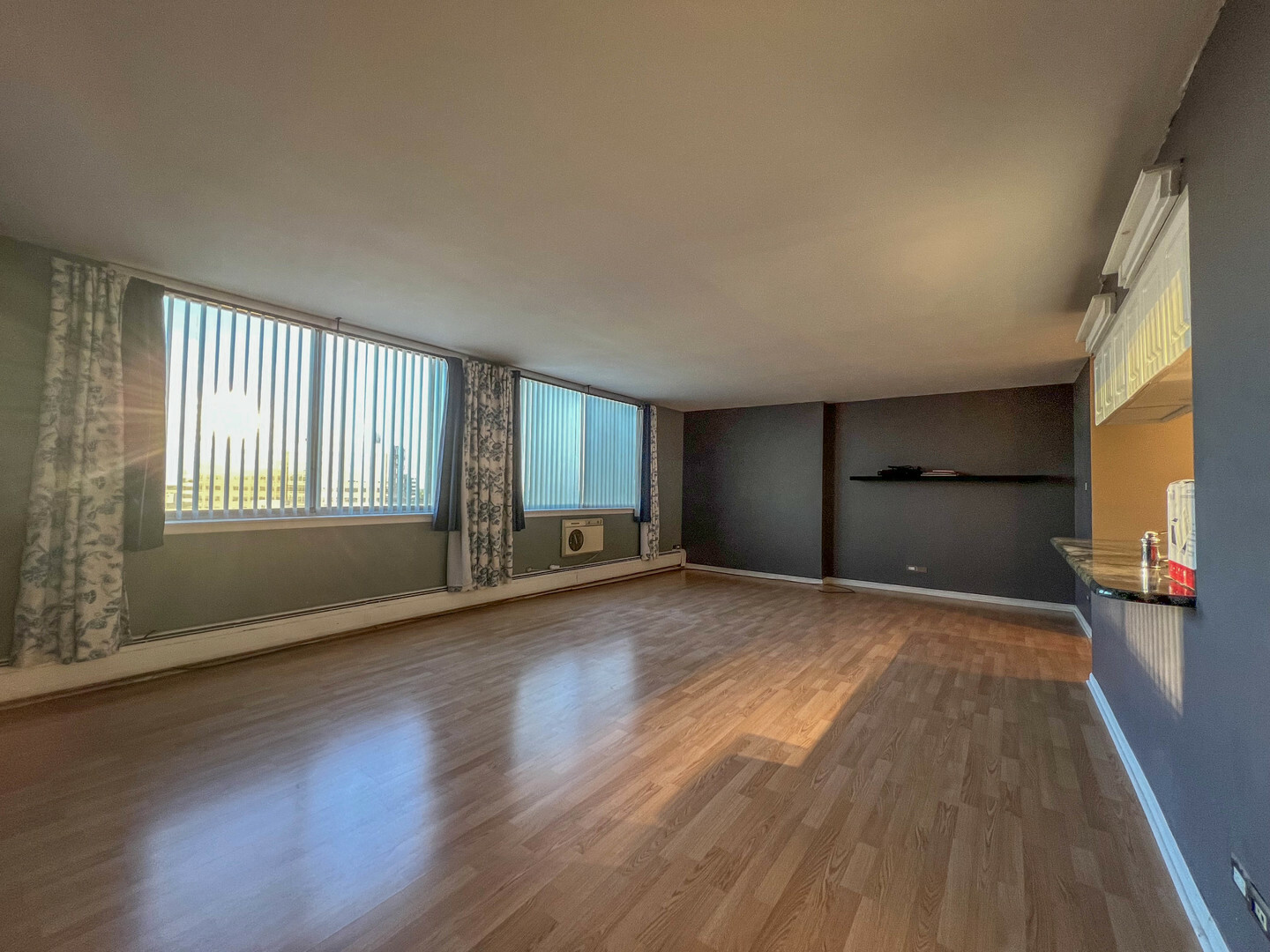 Property Photo:  40 N Tower Road 8C  IL 60523 