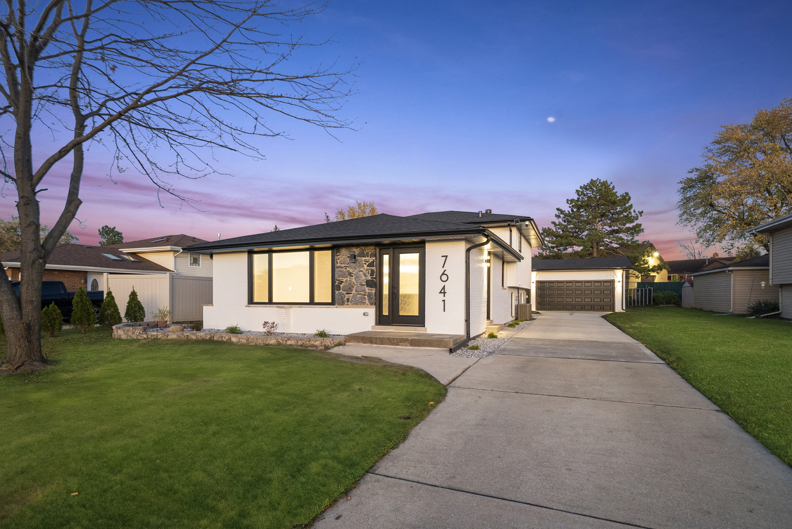 Property Photo: 7641 S 88th Avenue IL 60458