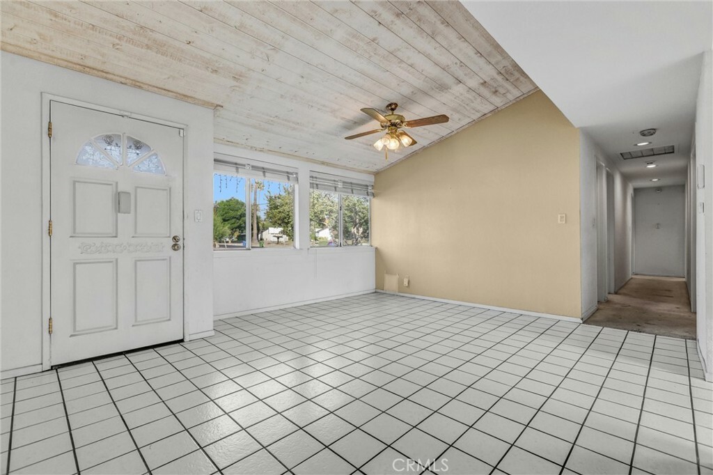 Property Photo:  9355 Valjean Avenue  CA 91343 