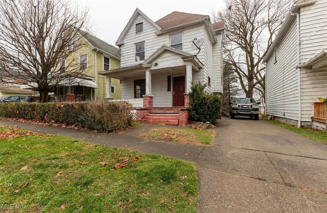 Property Photo:  438 E Myrtle Avenue  OH 44507 