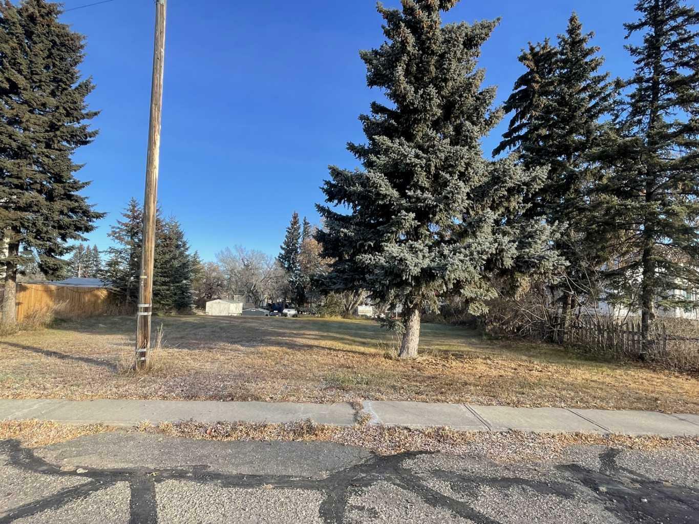 Property Photo:  4922 50 Avenue  AB T0B 1K0 
