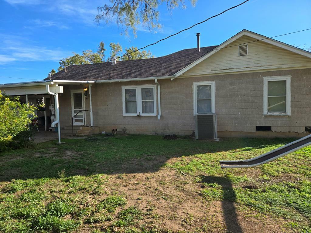 1805 S Van Buren St  San Angelo TX 76904 photo