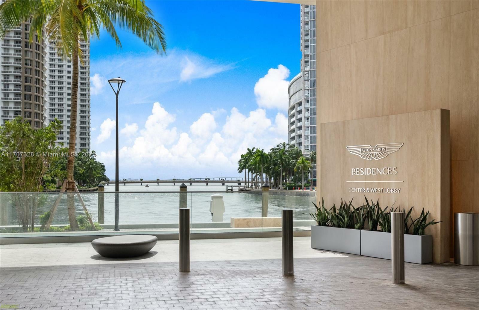 Property Photo: 300 Biscayne Blvd Way 3406 FL 33131
