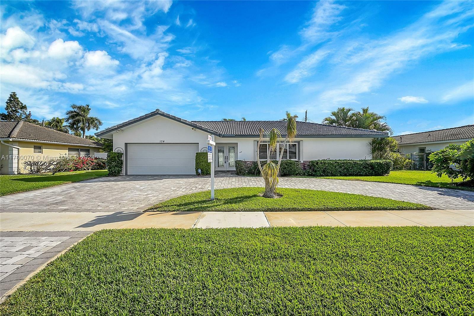 Property Photo:  104 Saint Cloud Ln  FL 33431 