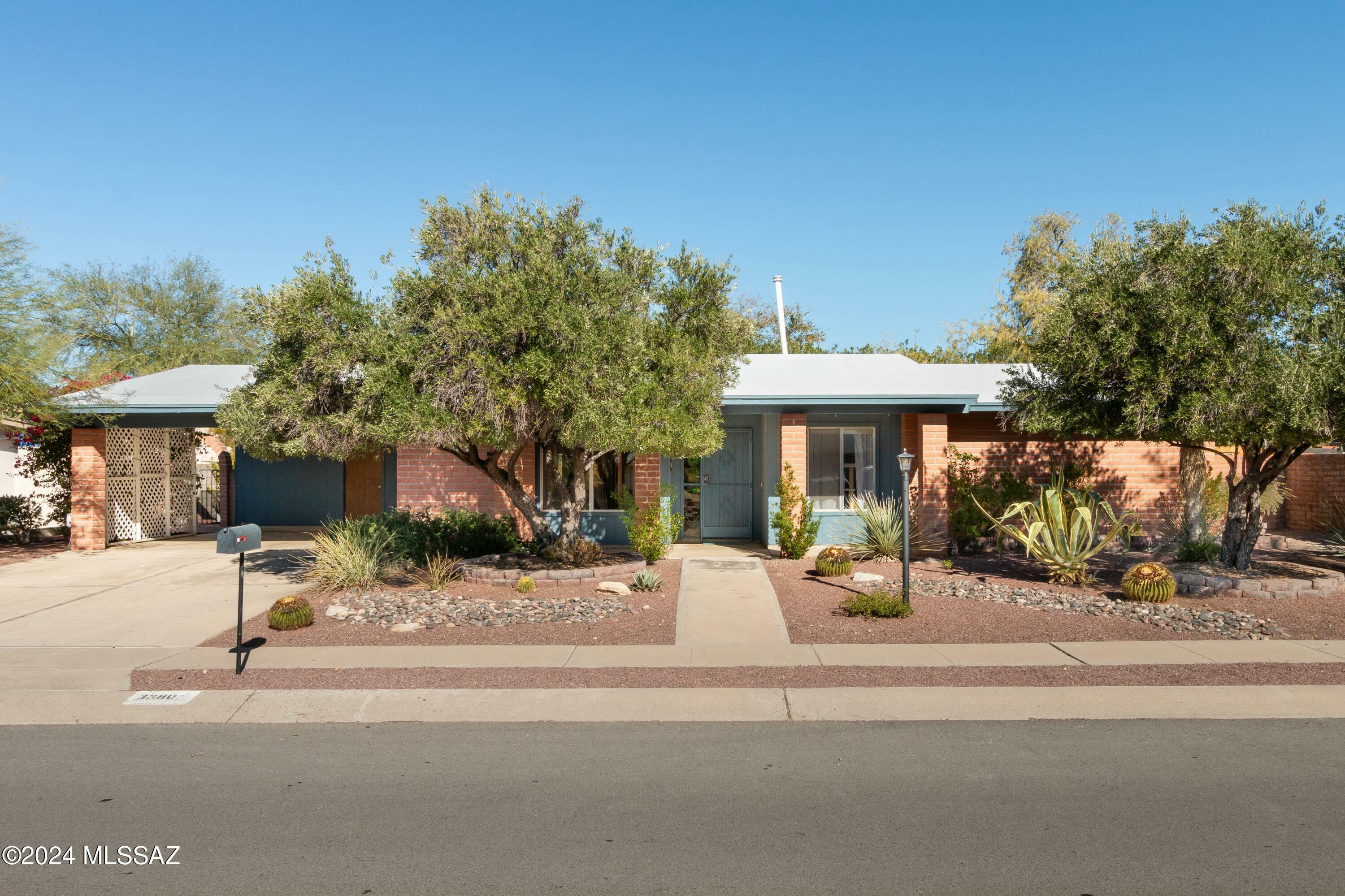 Property Photo:  3380 W Westfal Drive  AZ 85741 