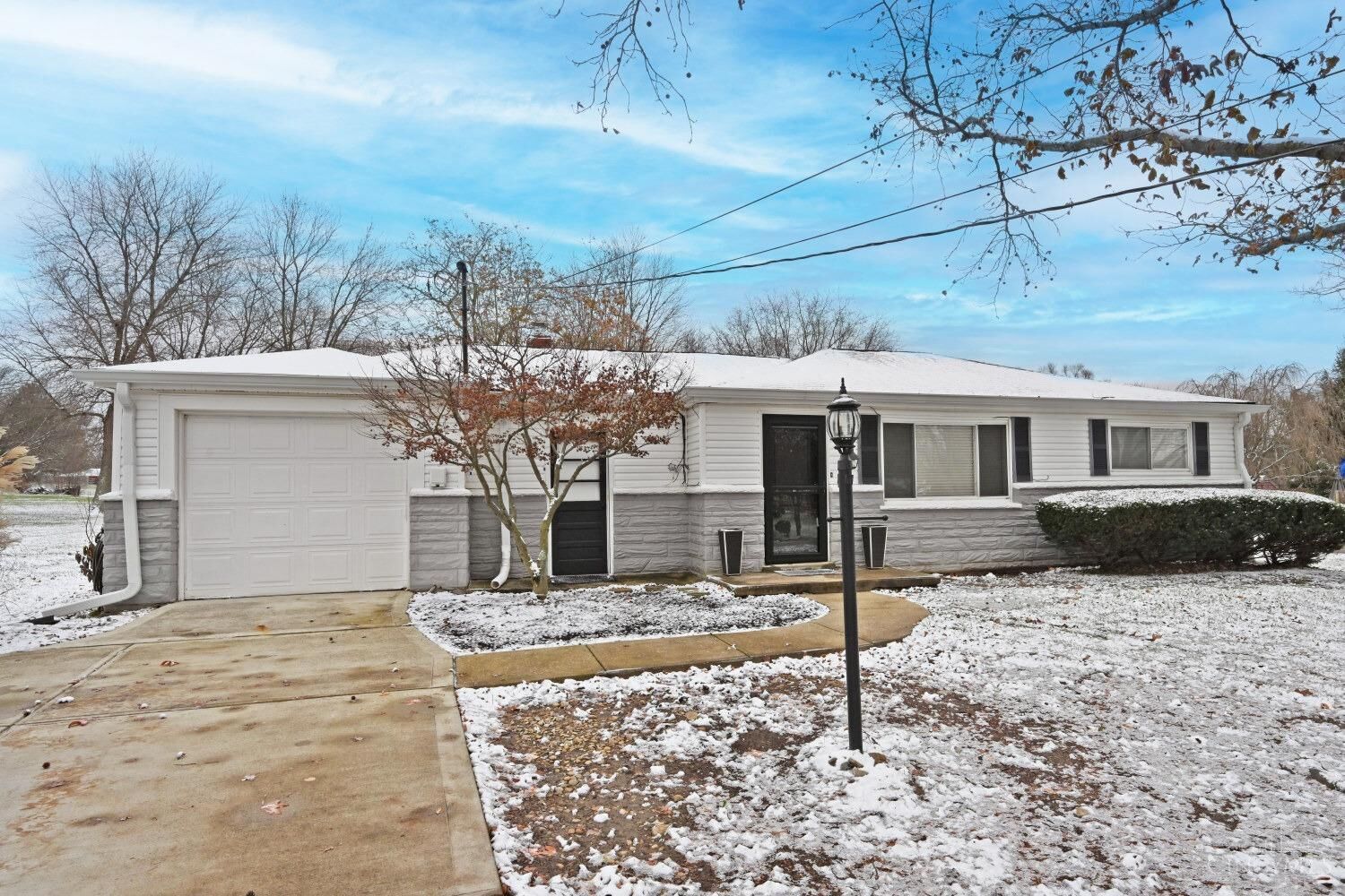 Property Photo: 8950 Butler Warren Road OH 45040