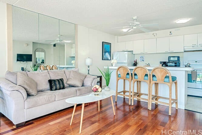 Property Photo:  201 Ohua Avenue 2109 T-1 (Nuc)  HI 96815 