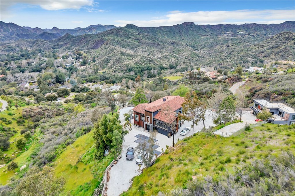 Property Photo:  850 Cold Canyon Road  CA 91302 