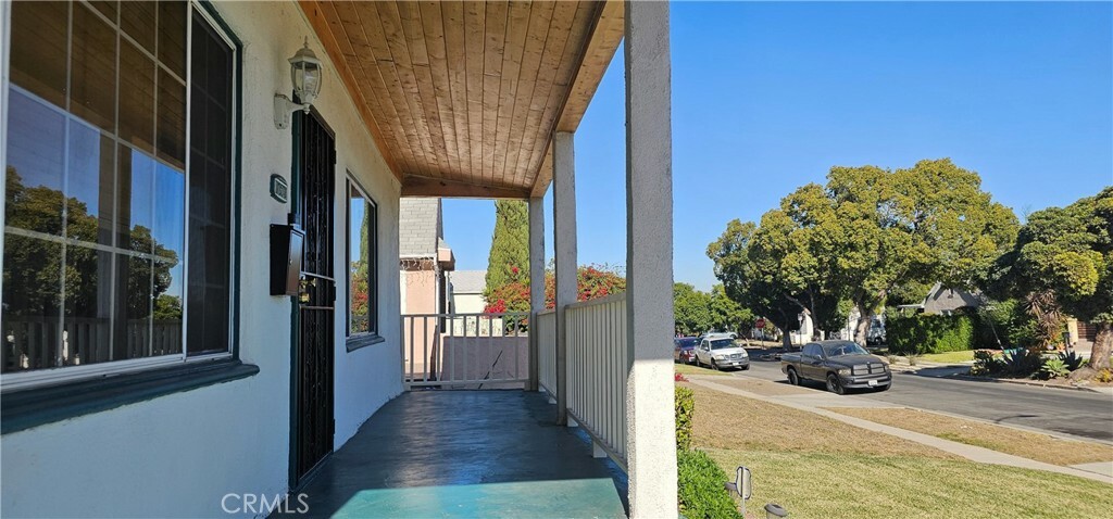 Property Photo:  7619 La Salle Avenue  CA 90047 