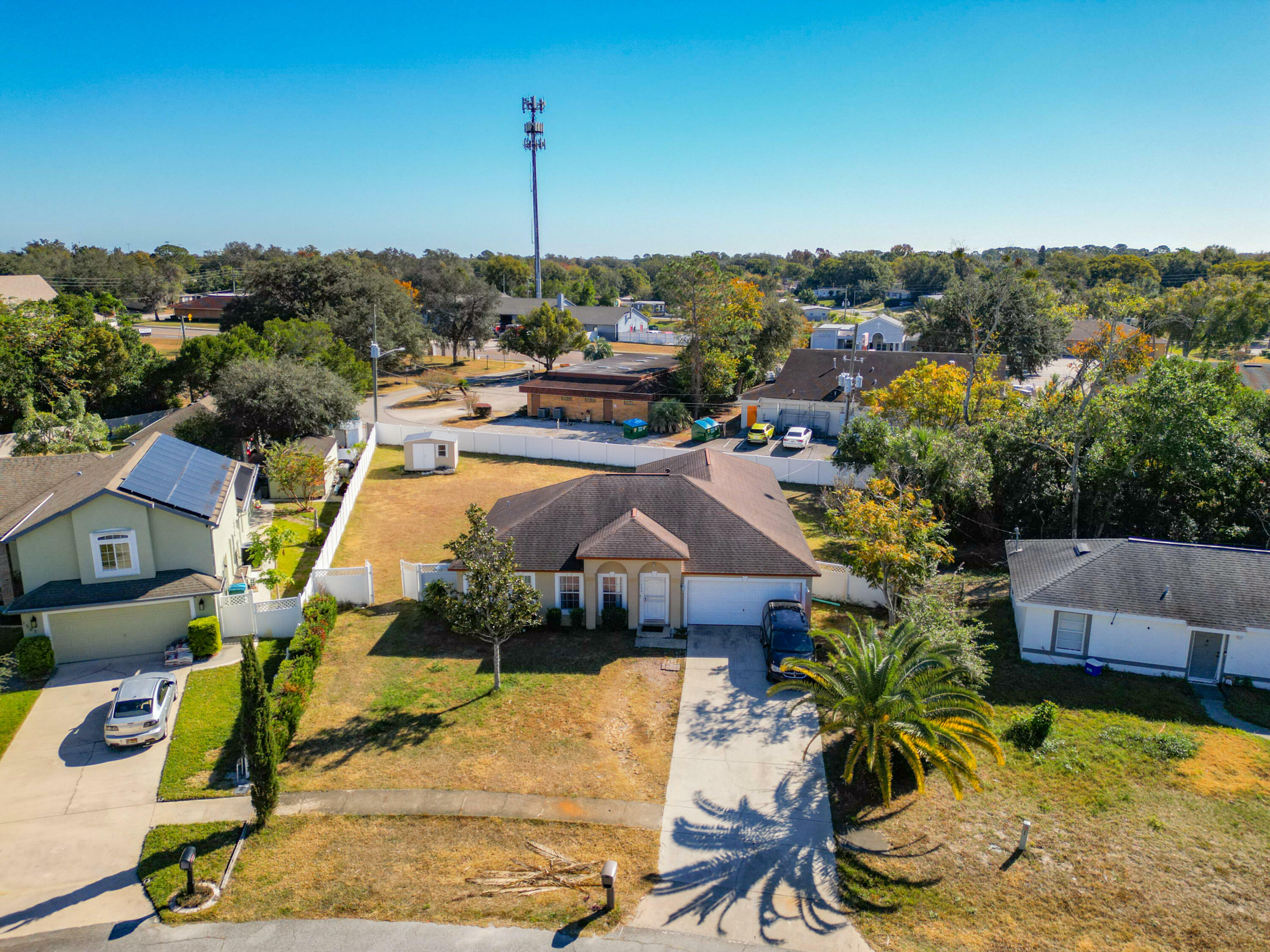 Property Photo:  1559 Ferendina Drive  FL 32725 