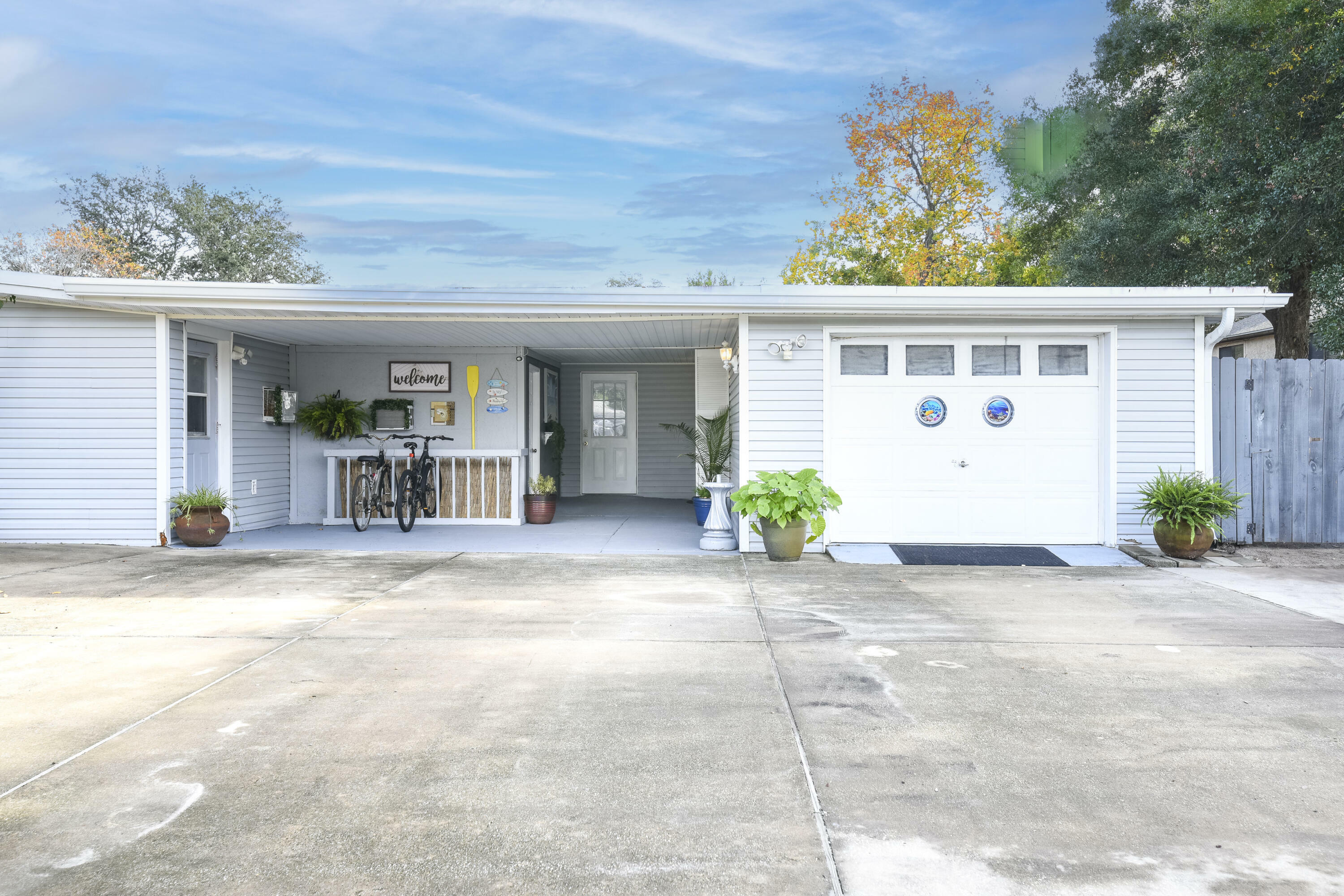 Property Photo:  111 SW Cedar Avenue  FL 32548 