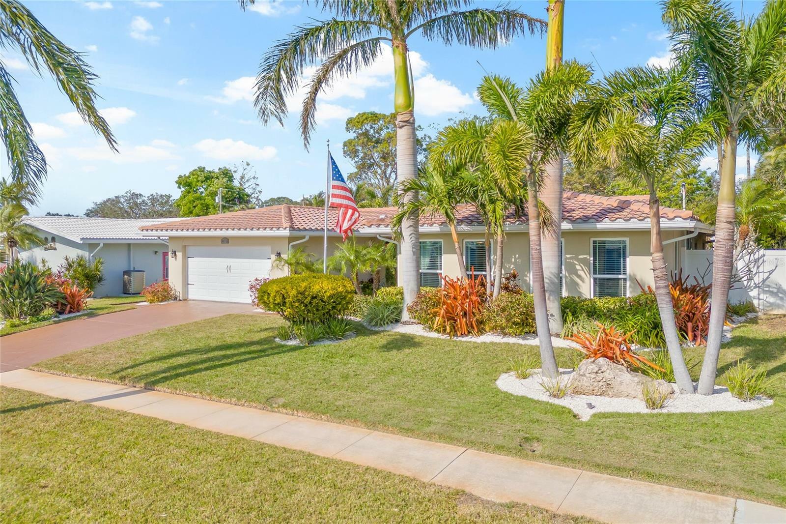 Property Photo:  14715 Crown Drive  FL 33774 