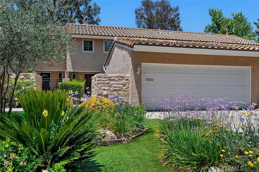 Property Photo:  23040 Park Sorrento  CA 91302 