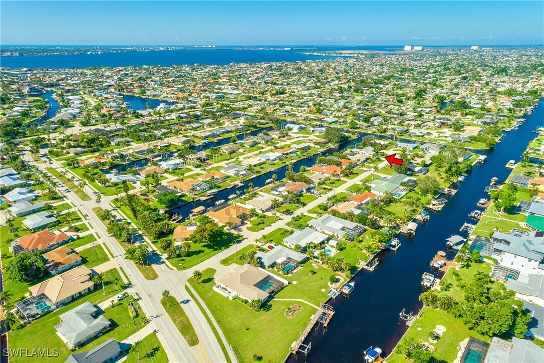 Property Photo:  1416 Wellington Court  FL 33904 